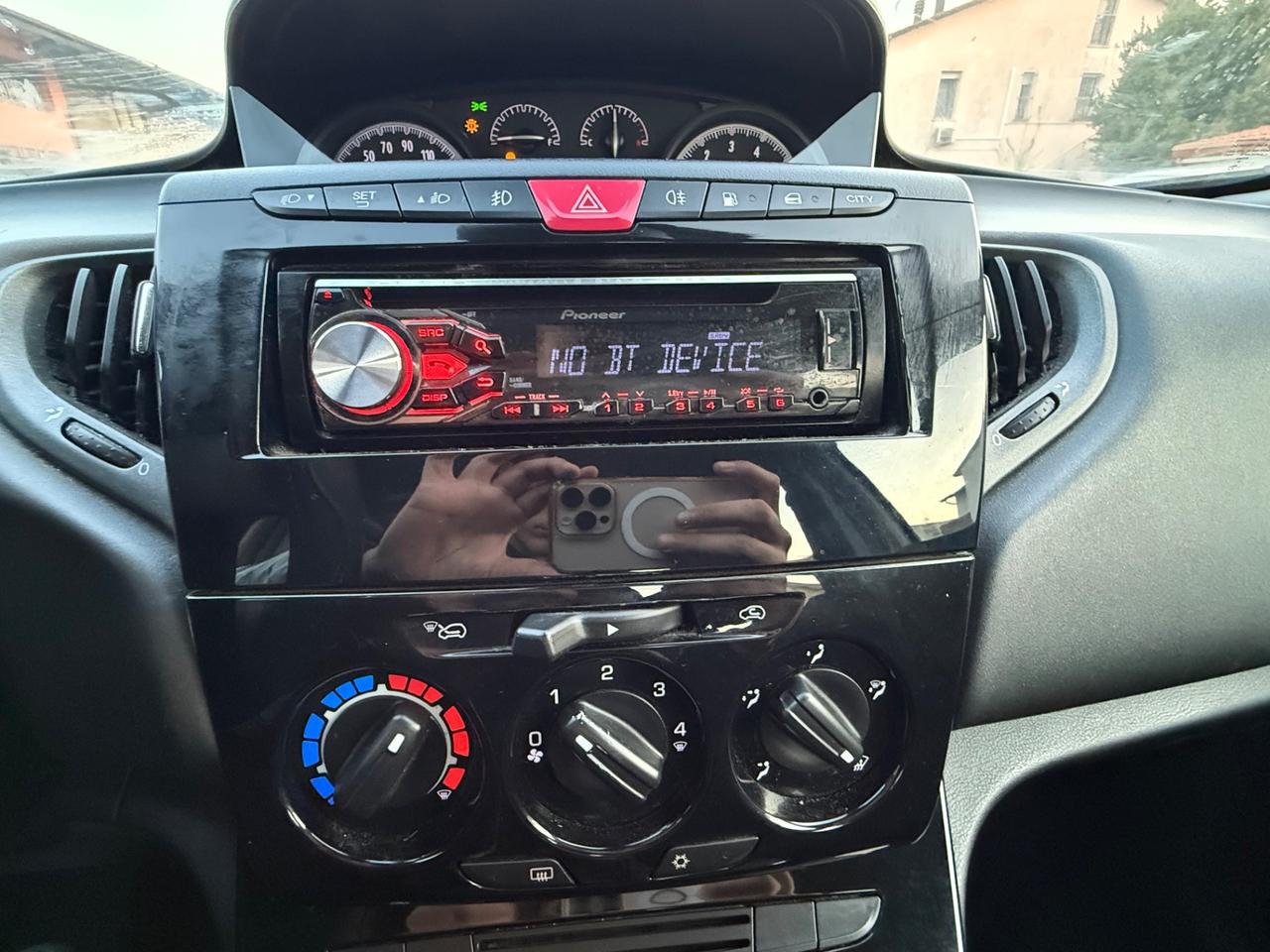 Lancia Ypsilon 0.9 TwinAir 85 CV 5 porte Metano Ecochic Platinum