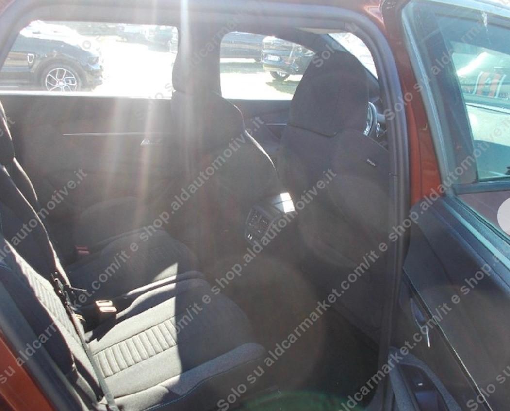 Peugeot 5008 BlueHDi 7 posti automatico