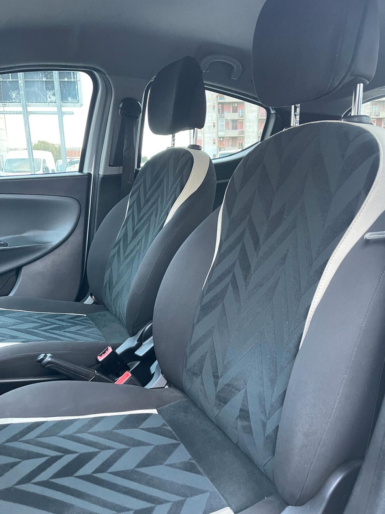 Lancia Ypsilon 1.3 MJT 95 CV 5 porte S&S