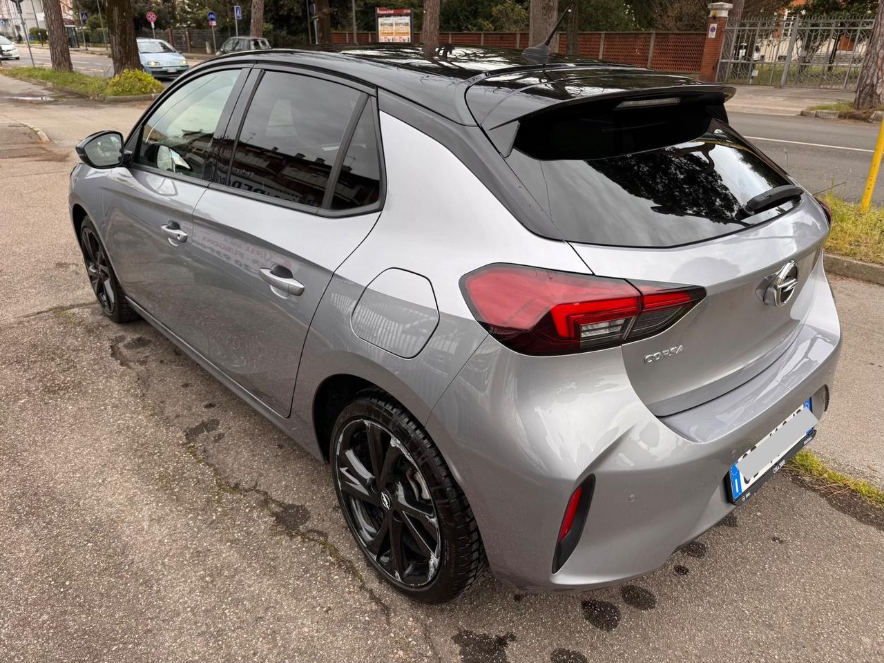 Opel Corsa 1.2 100 CV GS Line neopaten garanzia 12 mesi