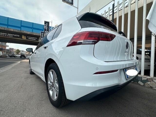 VOLKSWAGEN GOLF 8 AUTOMATICO