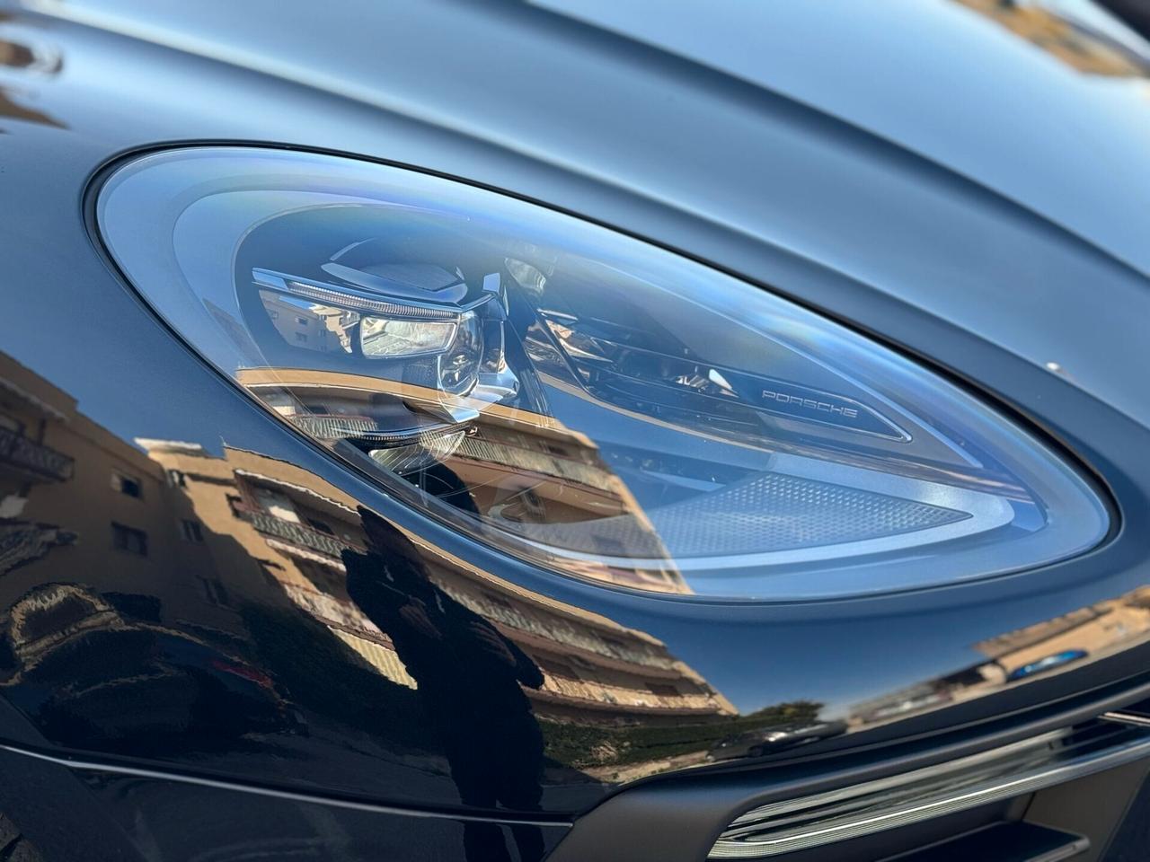 Porsche Macan 2.0 265 cv Black edition pelle totale full optional