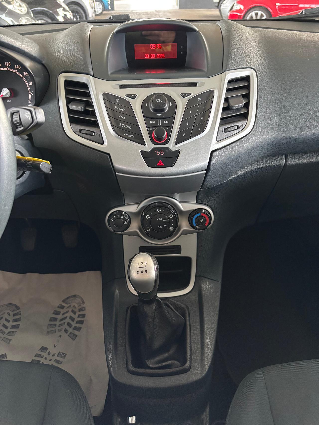 Ford Fiesta 1.4 TDCi 70CV 5p Titanium NEOPATENTATO