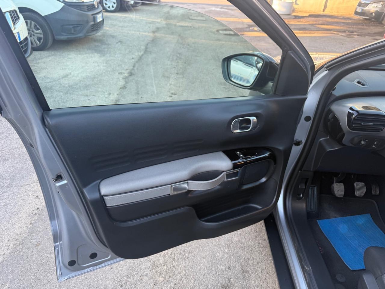 Citroen C4 Cactus BlueHDi 100 Shine Perfetta