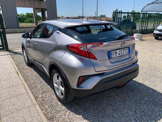 TOYOTA C-HR 1.8 Hybrid E-CVT Business