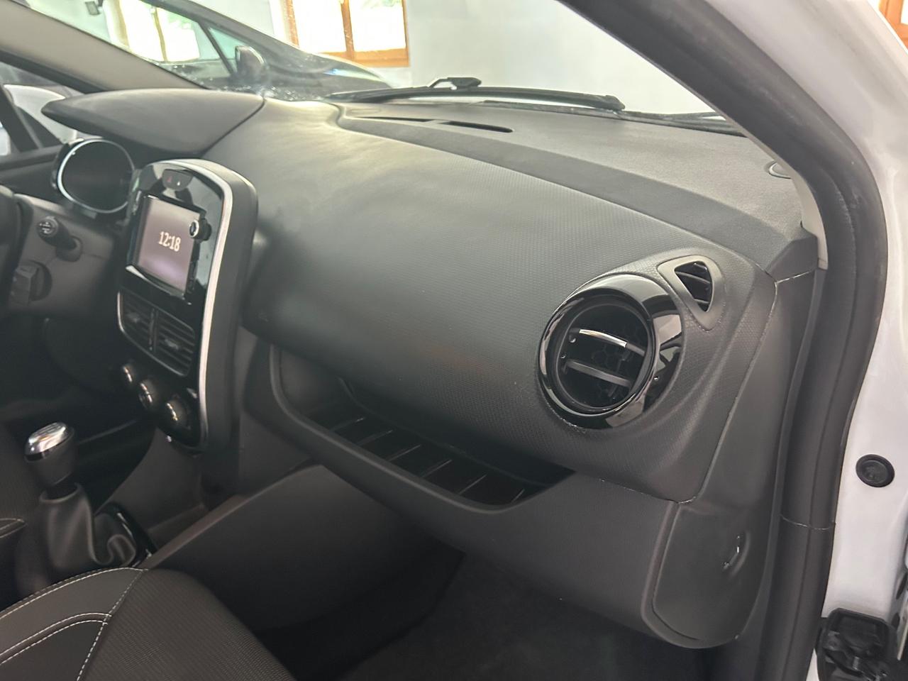 Renault Clio dCi 8V 75 CV 5 porte Moschino Intens