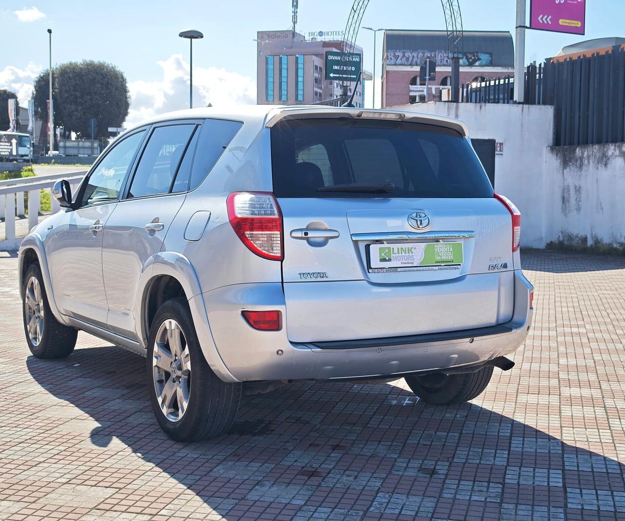 Toyota RAV 4 RAV4 Crossover 2.2 D-Cat A/T 150 CV Luxury