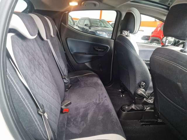 Lancia Ypsilon Ypsilon III 2015 1.2 Platinum ecochic Gpl 69cv