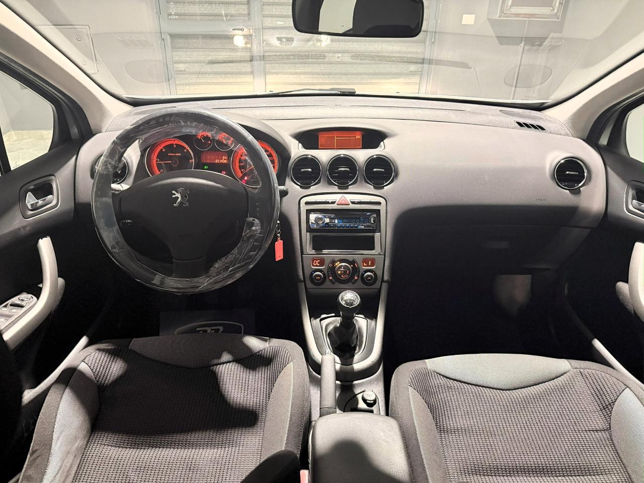 Peugeot 308 1.6HDI PREMIUM 5 PORTE 110 CV