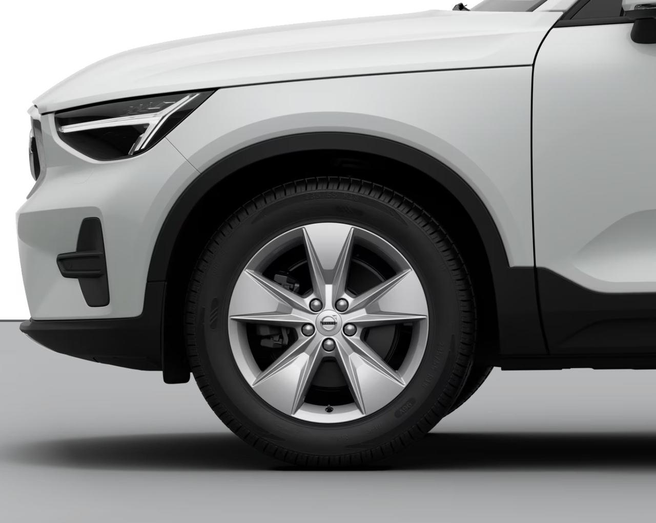 VOLVO XC40 CORE B3 AUTO PREZZO PROMO FINO A FINE MESE