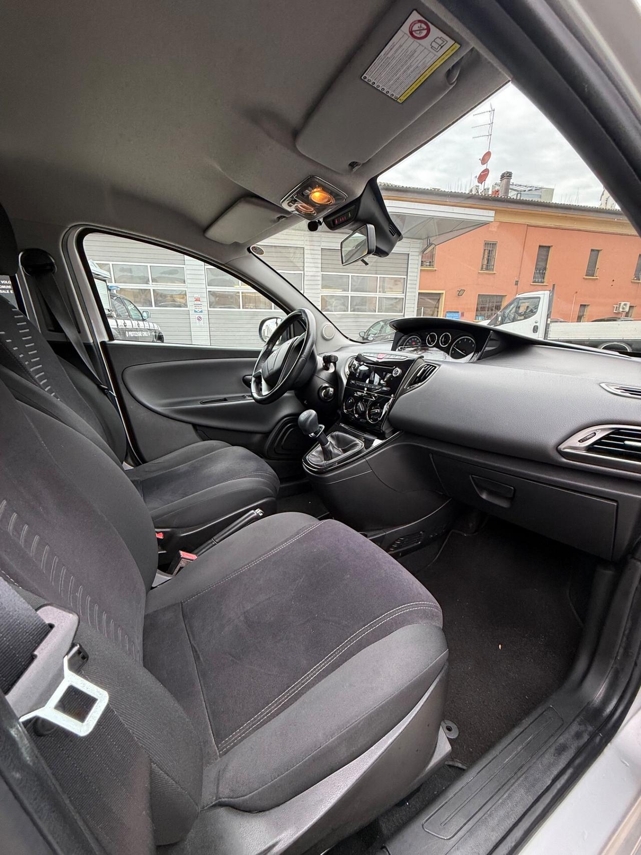 Lancia Ypsilon 1.2 69 CV 5 porte GPL Ecochic Gold