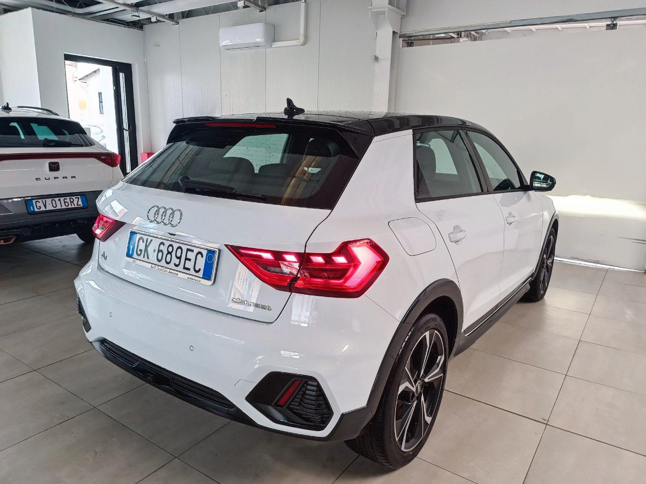 Audi A1 Allstreet 30 1.0 tfsi Identity Contrast 110cv