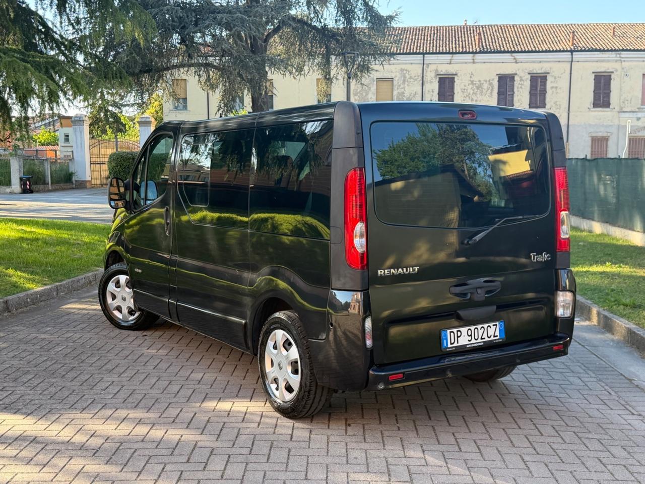 Renault Trafic 2.0 dCi/Passenger Luxe 7+1