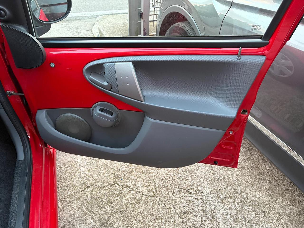 Toyota Aygo 1.0 VVT-i 68CV 5 porte Sol