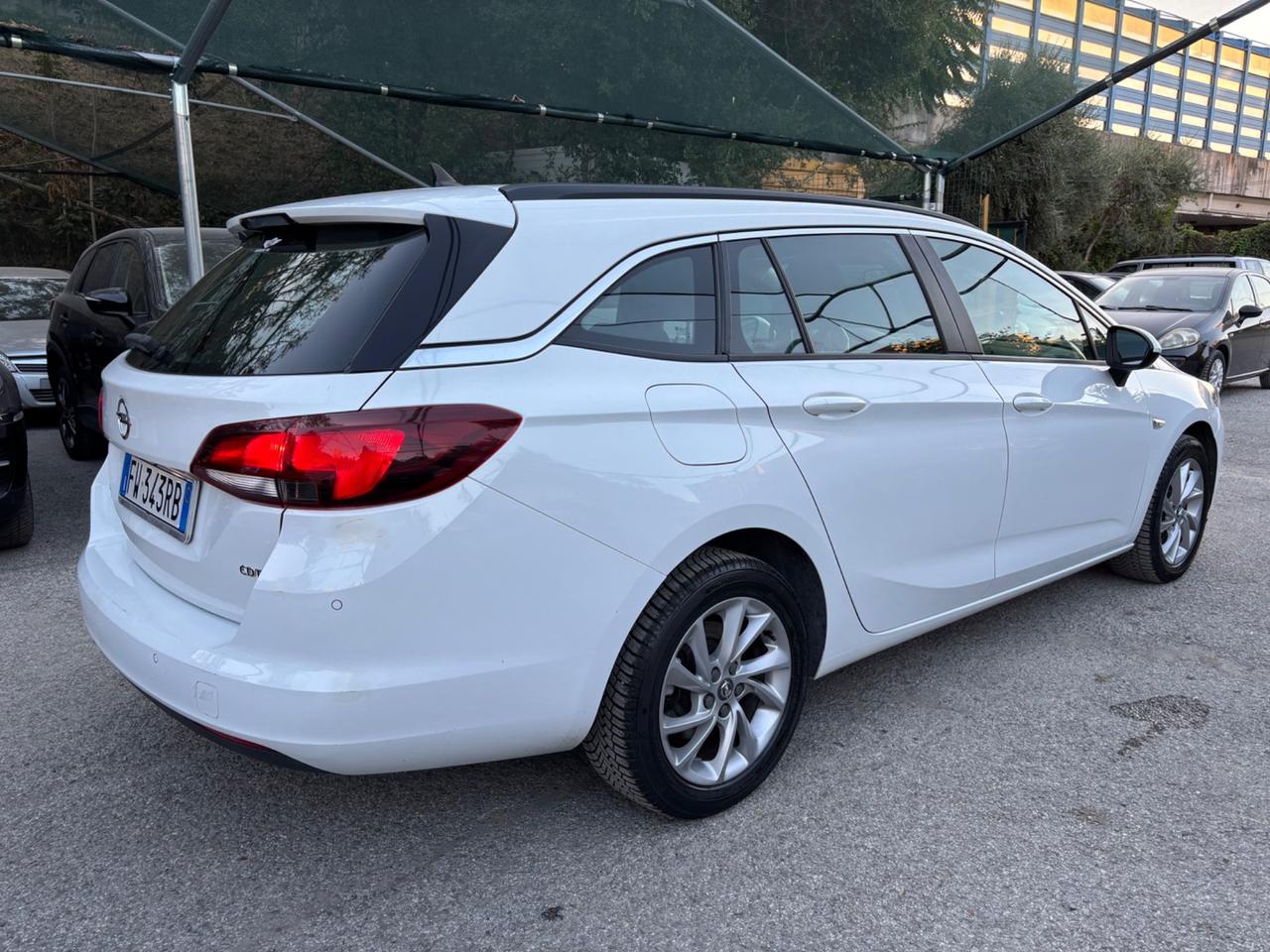 Opel Astra 1.6 CDTi 136CV Innovation