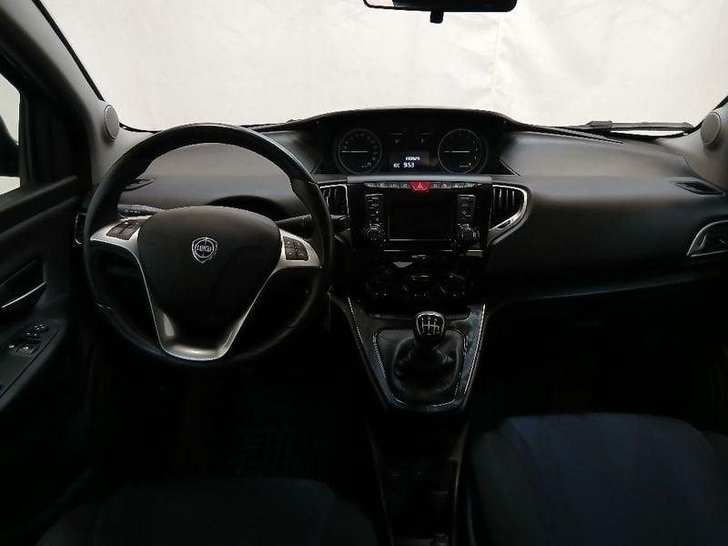 Lancia Ypsilon 1.0 firefly hybrid Gold s&s 70cv