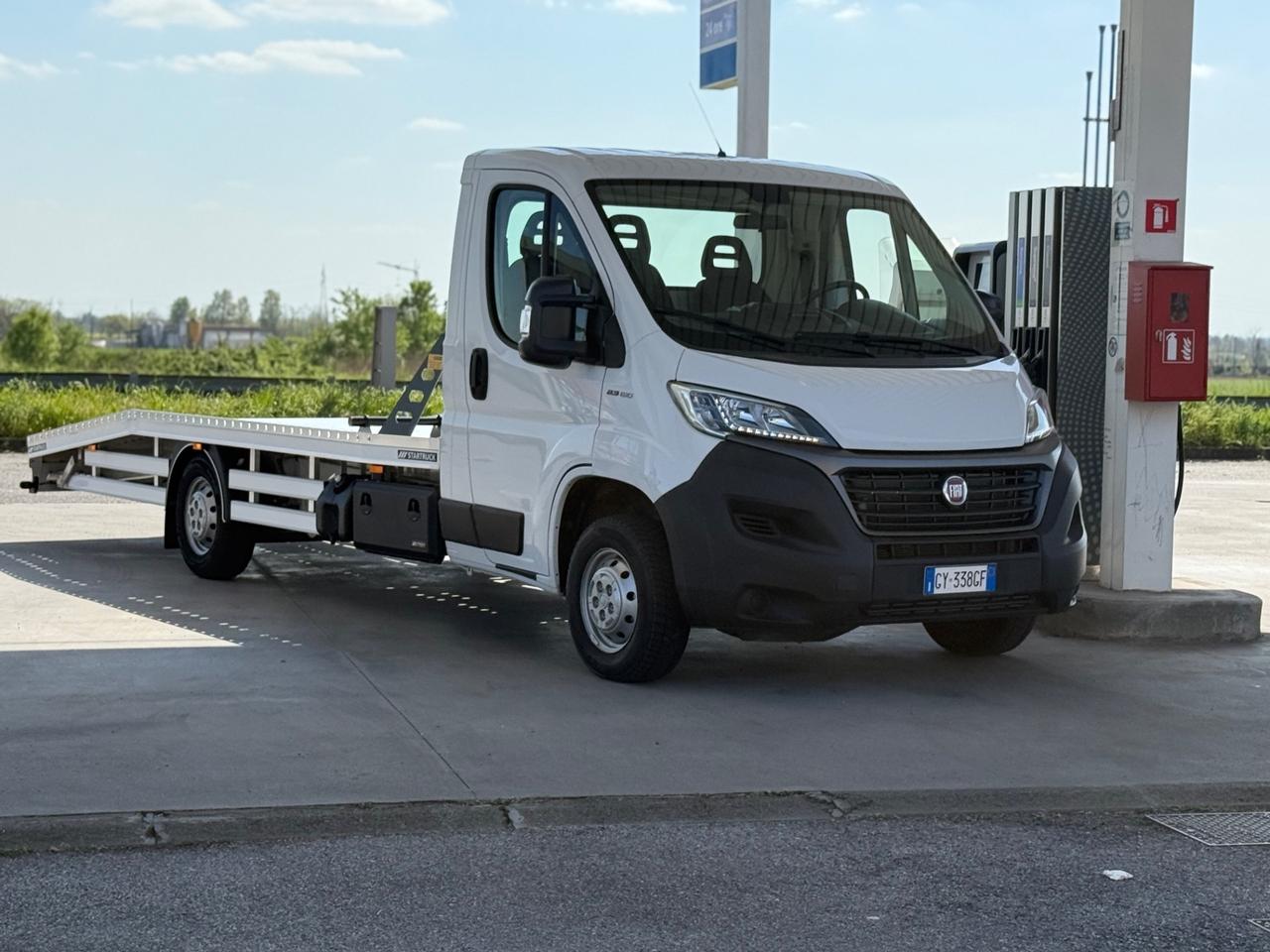 Servizio Carroattrezzi Trasporti/Recuperi auto Startruck
