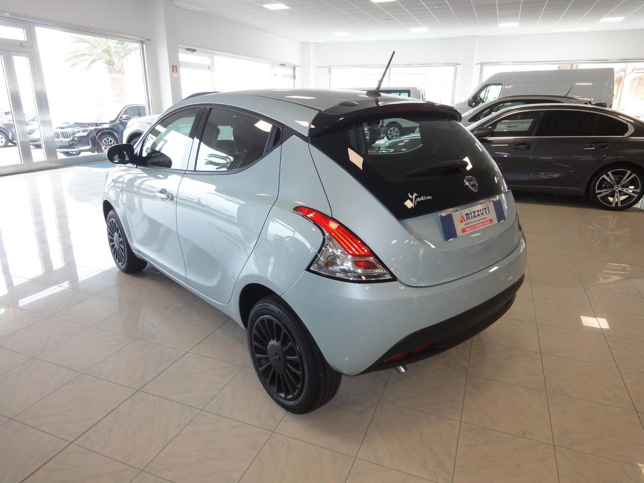 LANCIA YPSILON 1.0 FIREFLY 70cv/51kw HYBRID Eleganza Italiana