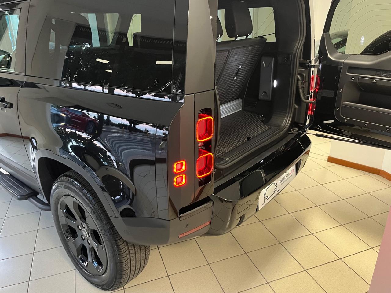 Land Rover Defender 90 3.0D I6 200 CV AWD Auto X-Dynamic SE