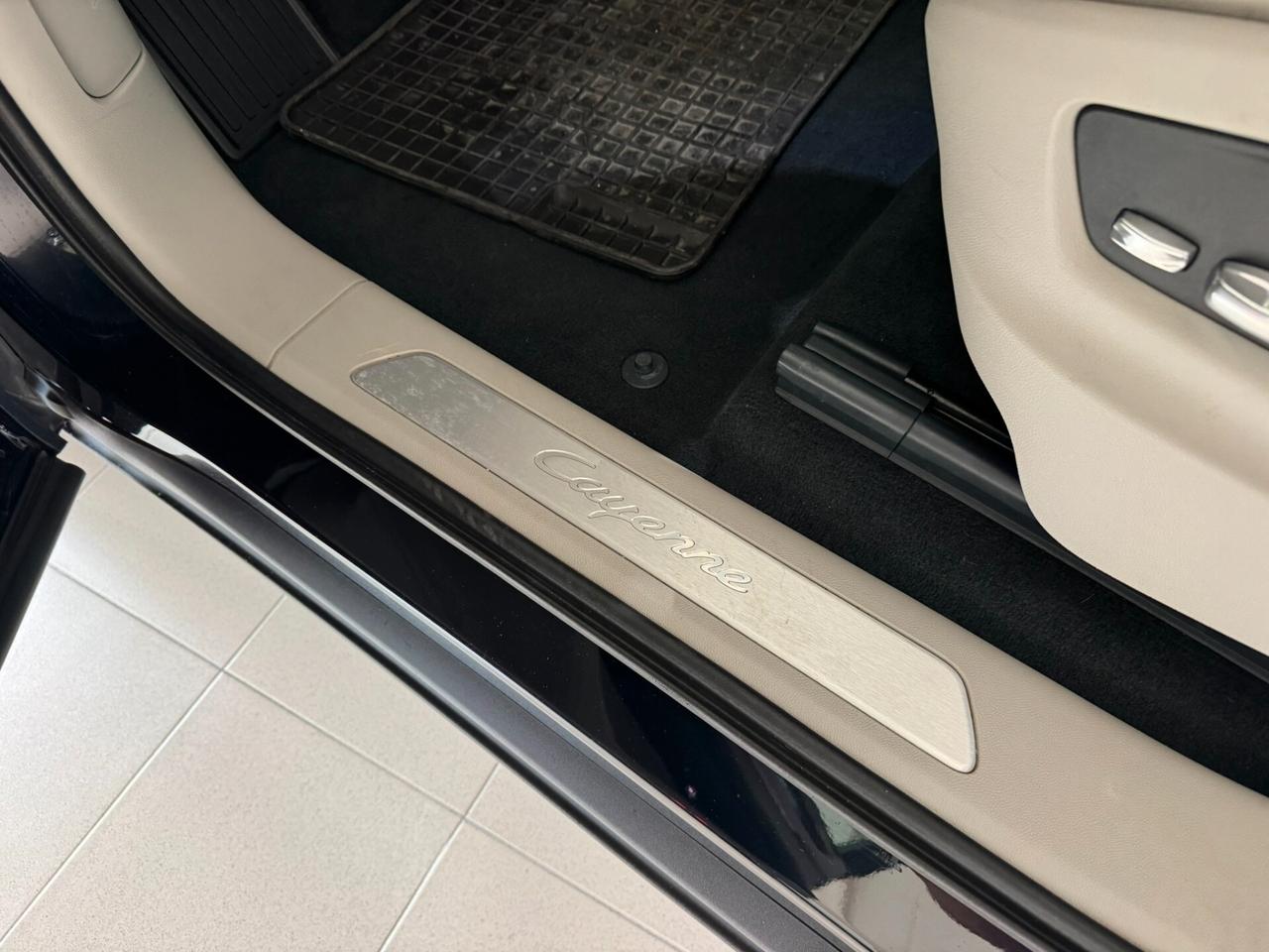 Cayenne Coupé 3.0 V6 E-Hybrid Tetto vetro R.Lega 22"