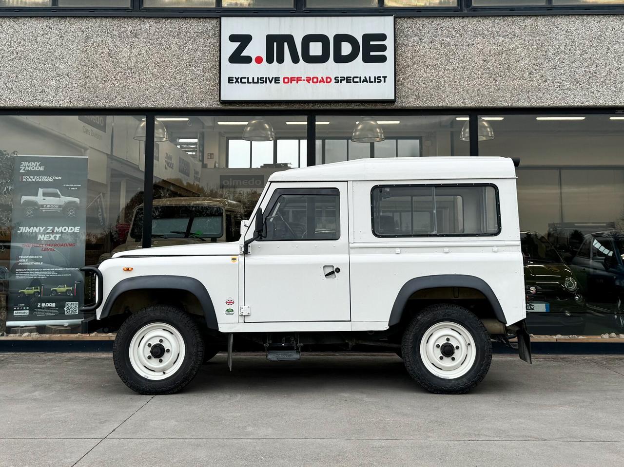 Land Rover Defender 90 Hard-top