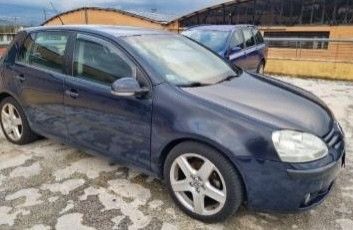 Volkswagen Golf 1.6 16V FSI 5p. Sportline