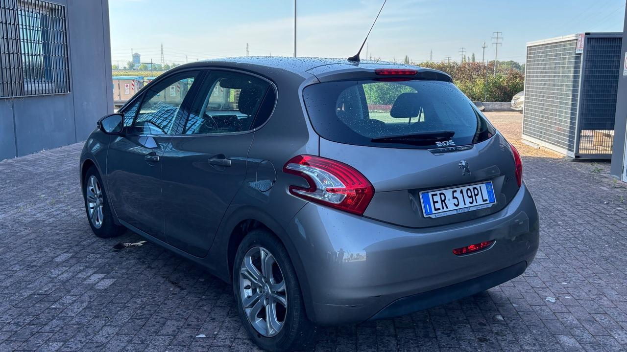 Peugeot 208 PureTech 82 3 porte Allure