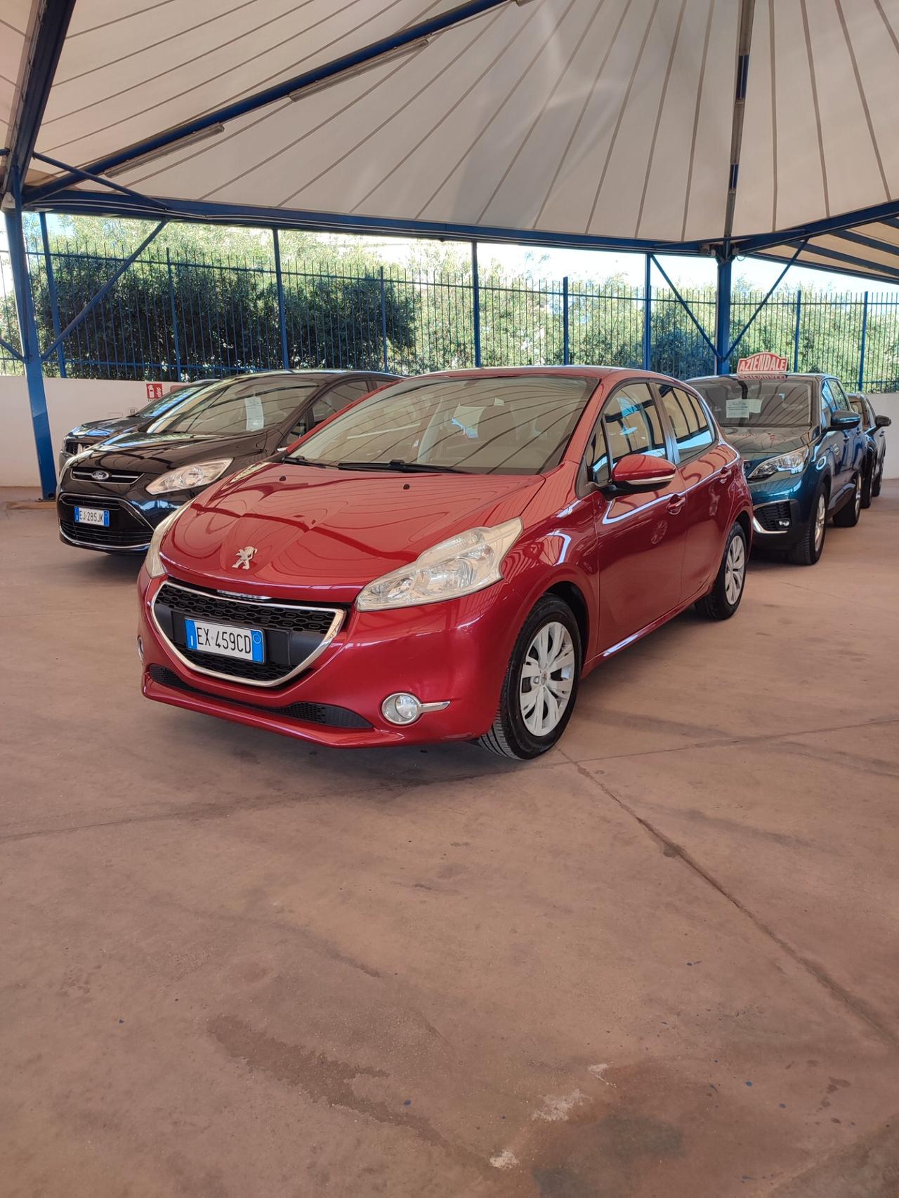 Peugeot 208 1.4 HDi 68 CV 5 porte Business