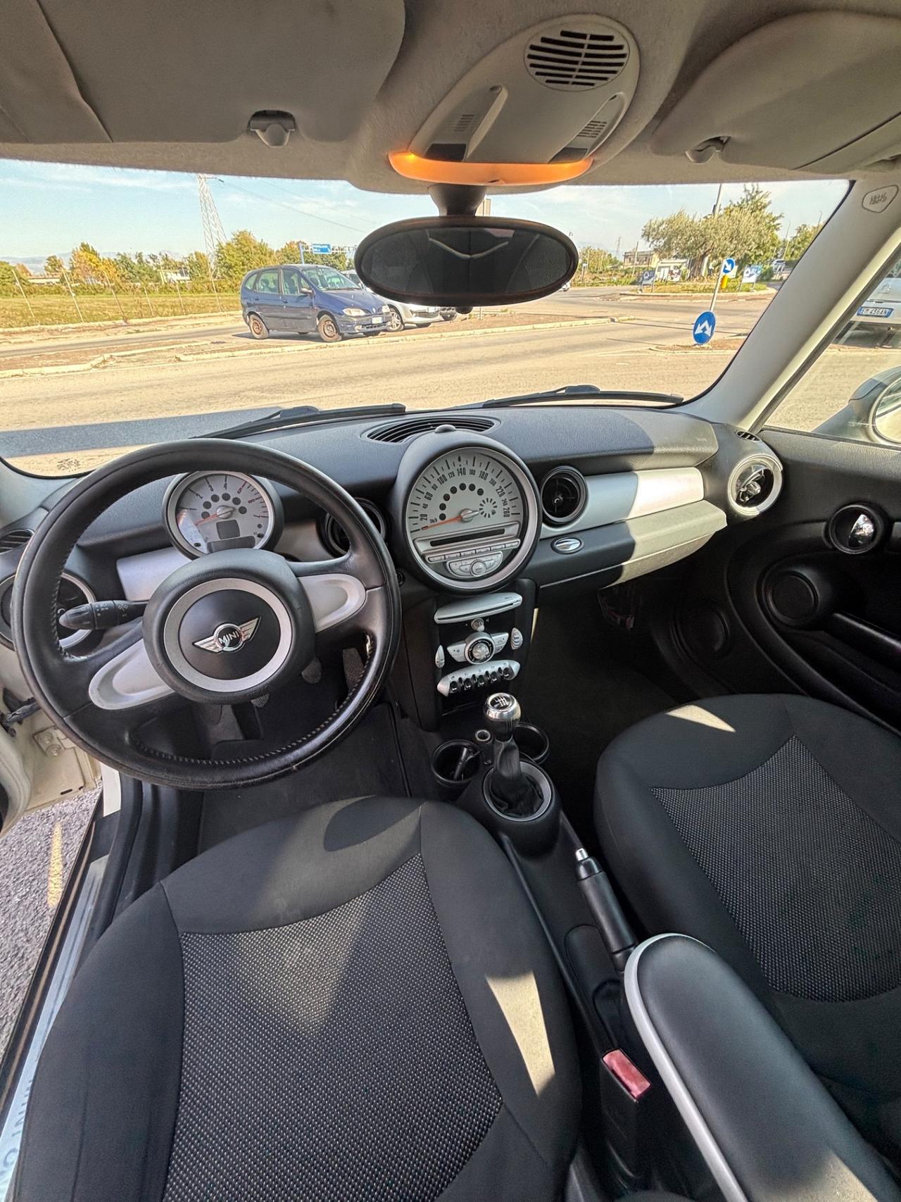 Mini 1.6 16V One D
