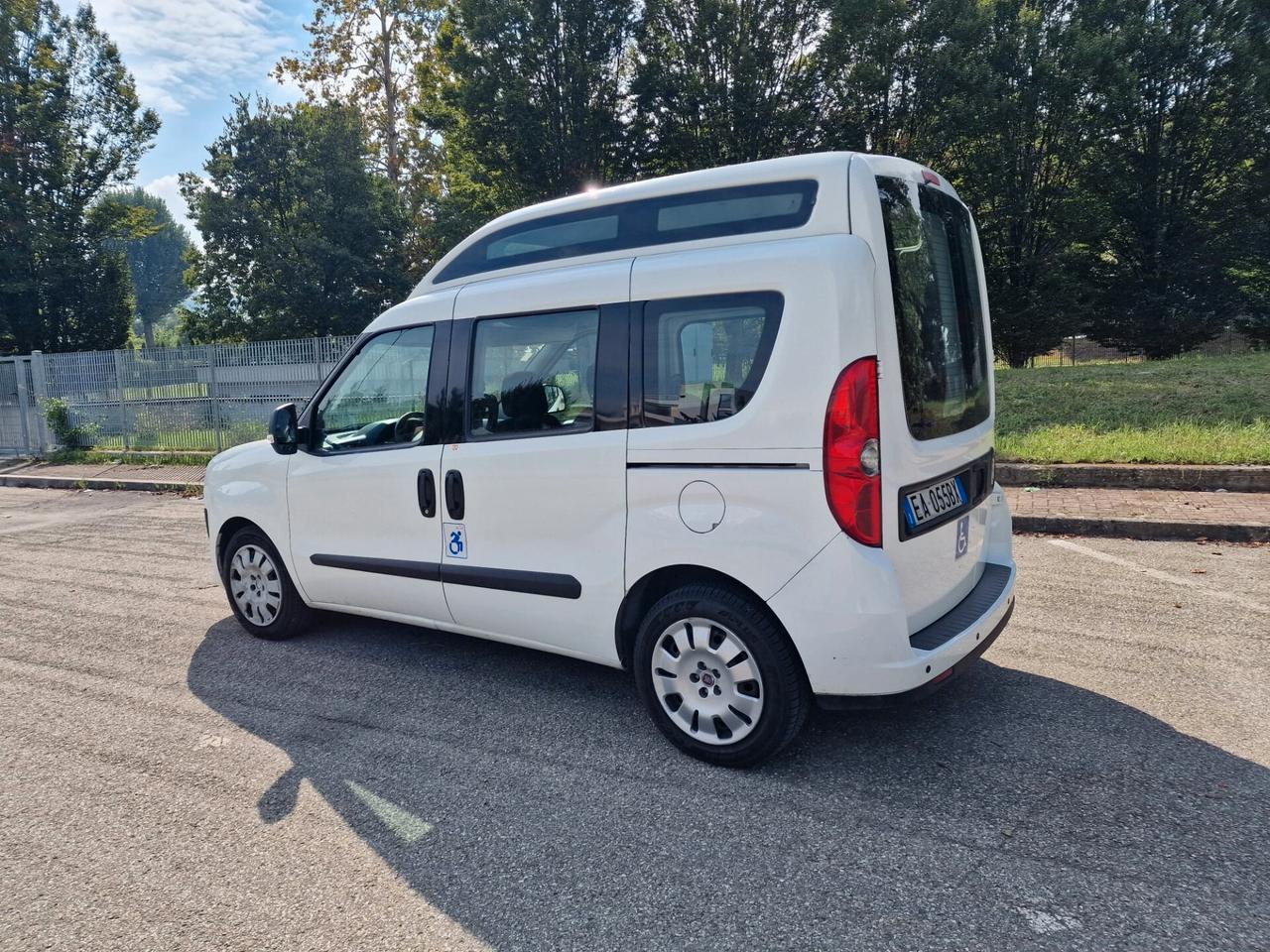 FIAT DOBLO' 1.6 MJT 16V trasporto disabili - 2011