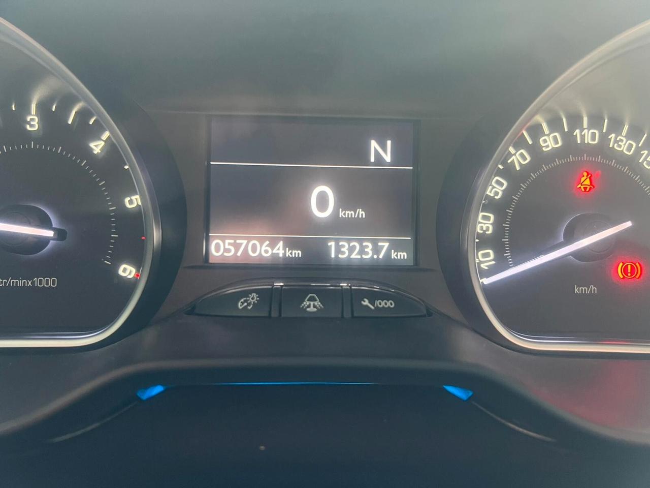 Peugeot 2008 1.6 e-HDi 92 CV Stop&Start robotizzato Allure