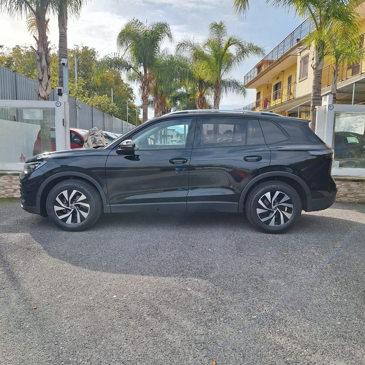 Nuova Volkswagen Tiguan 2.0 TDI 150CV DSG Edition Plus