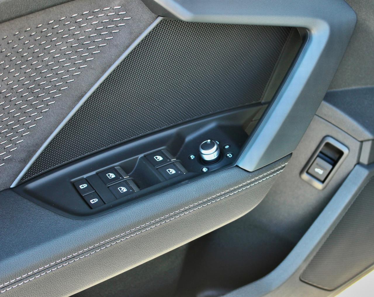 Audi S3 SPBK 2.0 TFSI 333 CV QUATTRO S TRONIC TETTO APRIBILE PANORAMICO BAULE ELETTRICO