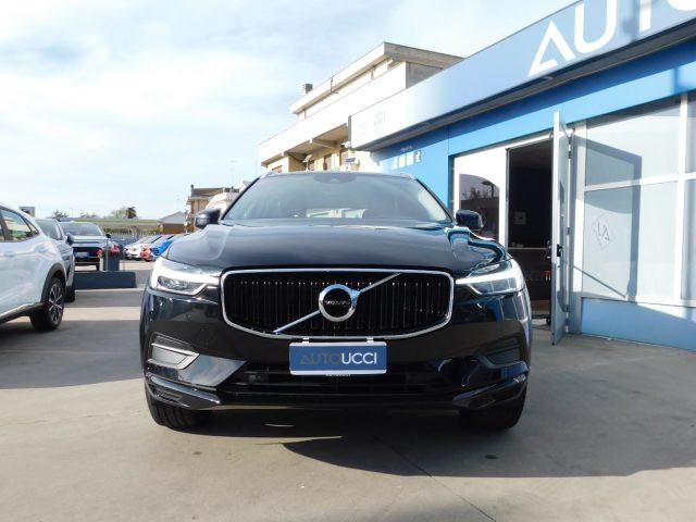 VOLVO XC60 B4 (d) AWD Geartronic Momentum