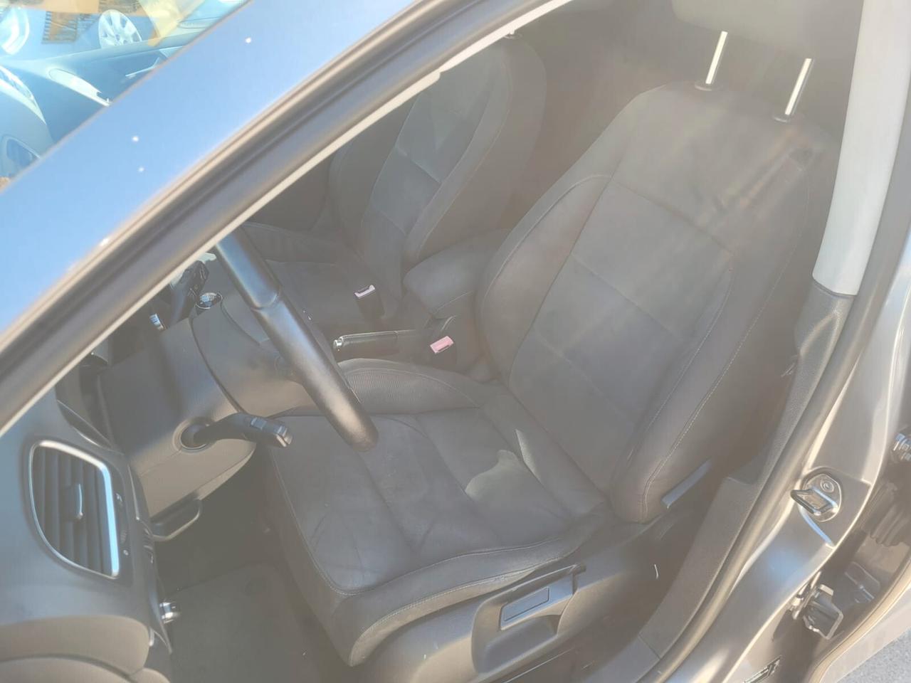 Volkswagen Golf 1.6 TDI 105Cv 5p. Highline