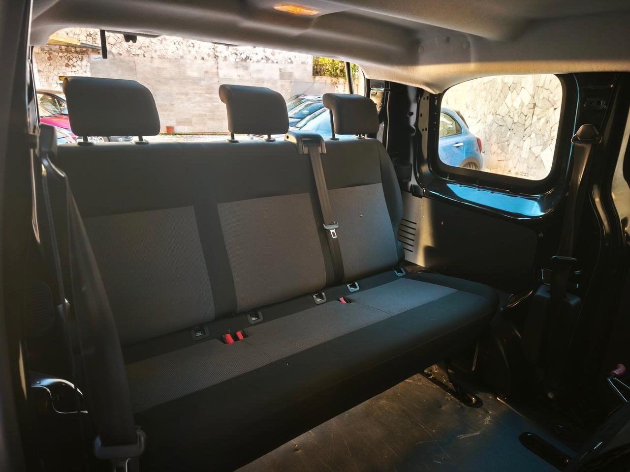 Peugeot Expert BlueHDi 100 S&S PC-TN Combi Compact