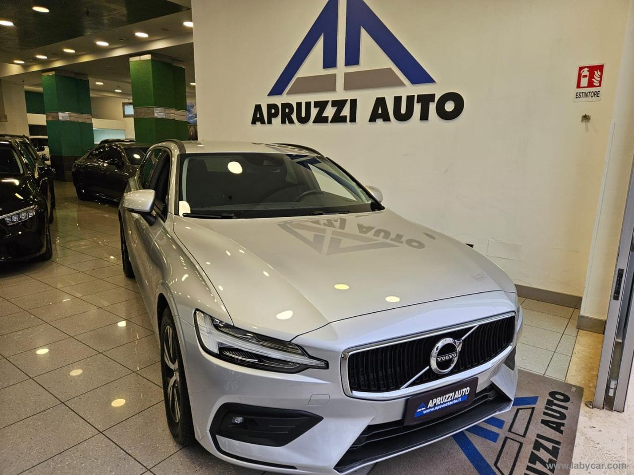 VOLVO V60 D3 AWD Geartronic Momentum