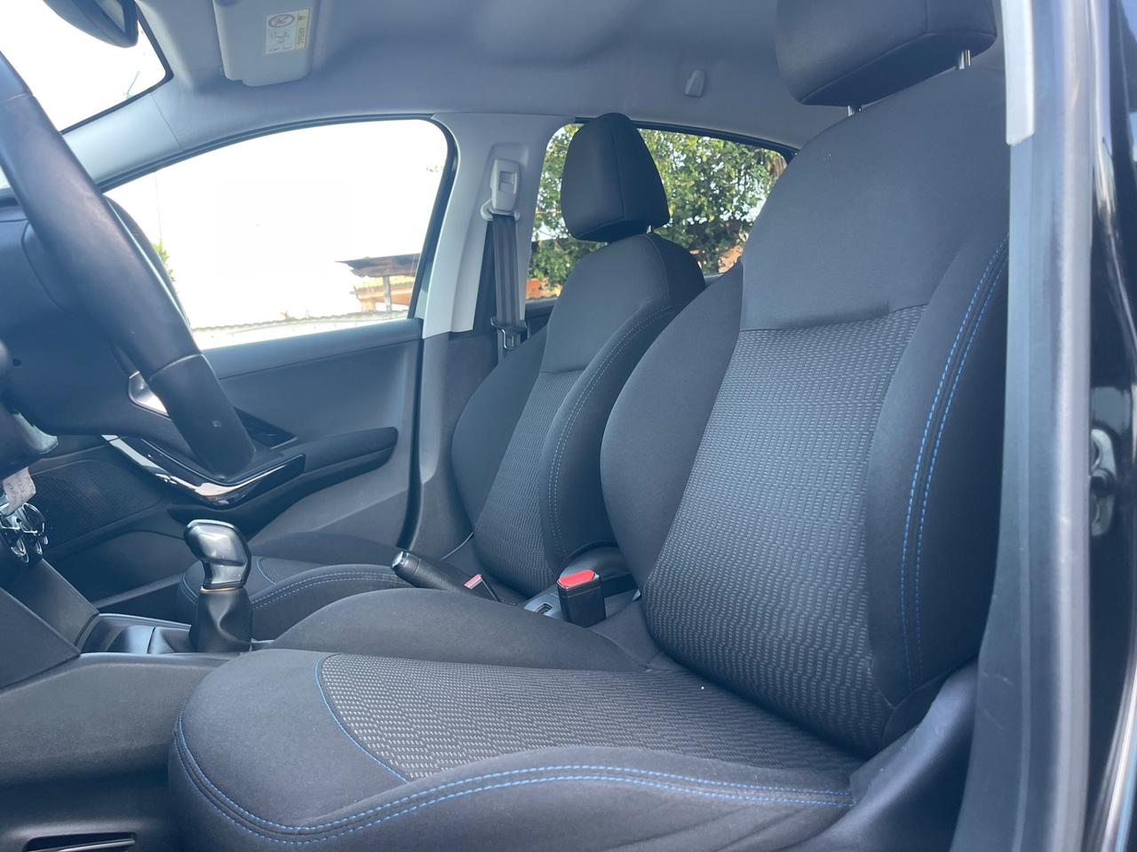 Peugeot 208 Signature 1.2 PureTech 82cv