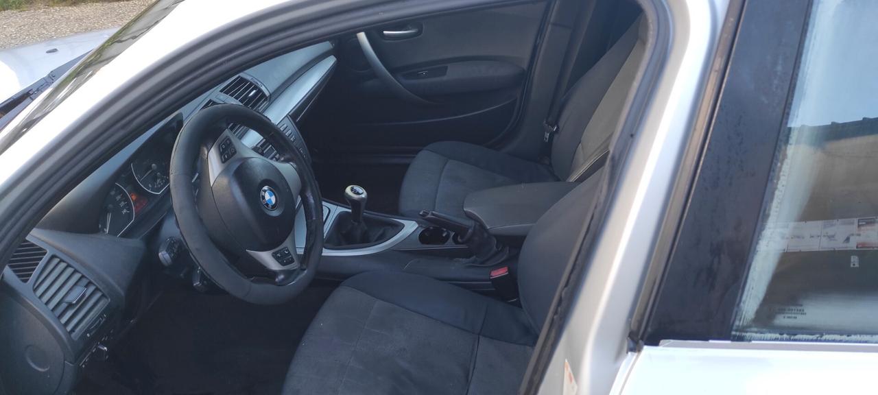 Bmw 118 118d cat 5 porte Attiva
