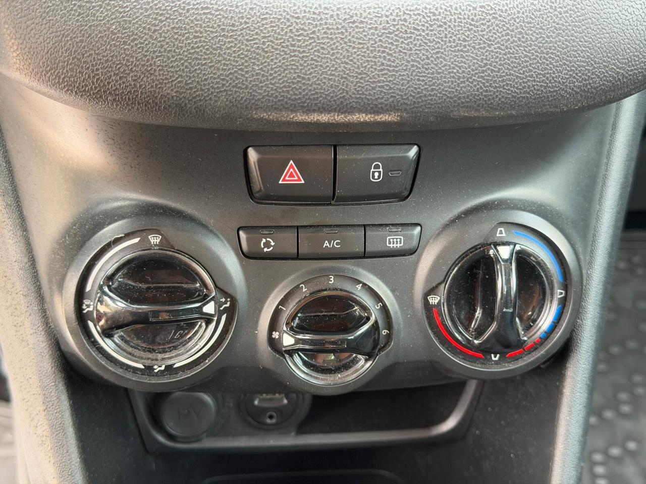 Peugeot 208 PureTech 82 5p. GPL Active