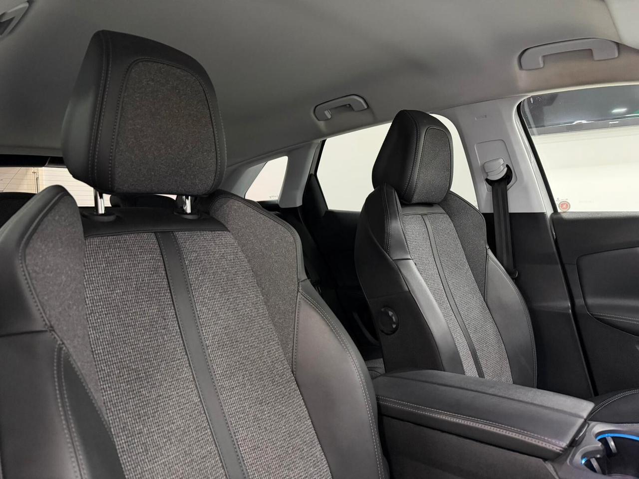 Peugeot 3008 BlueHDi 130 S&S EAT8 Allure