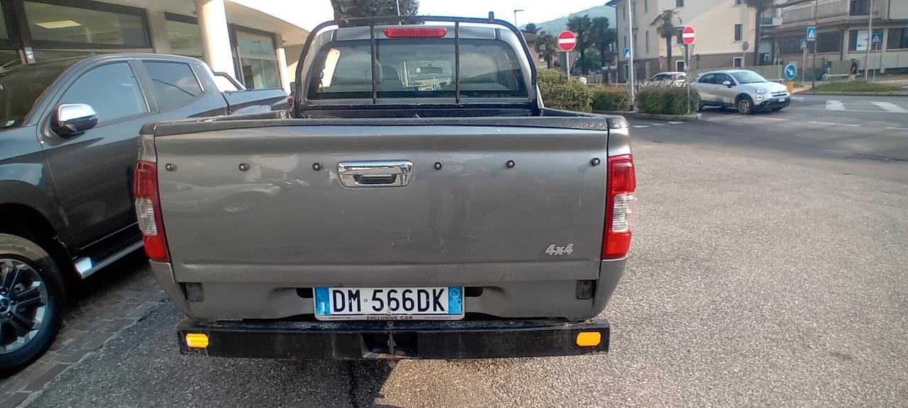 Isuzu D-Max 3.0 TD cat Crew Cab 4WD Pick-up L EU4