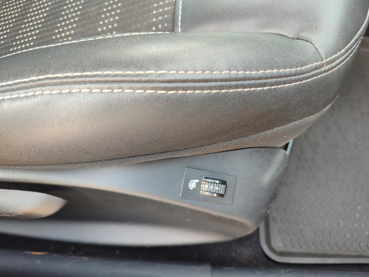 Peugeot 2008 1.6 BlueHDi 100 CV ALLURE 2016