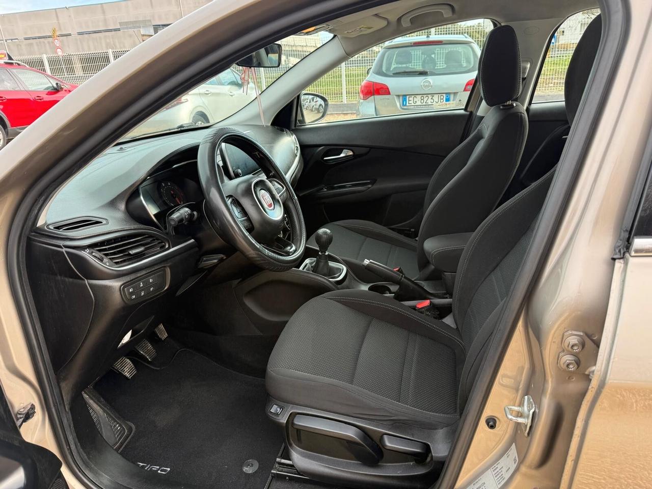 Fiat Tipo 1.6 Mjt S&S 5 porte S-Design