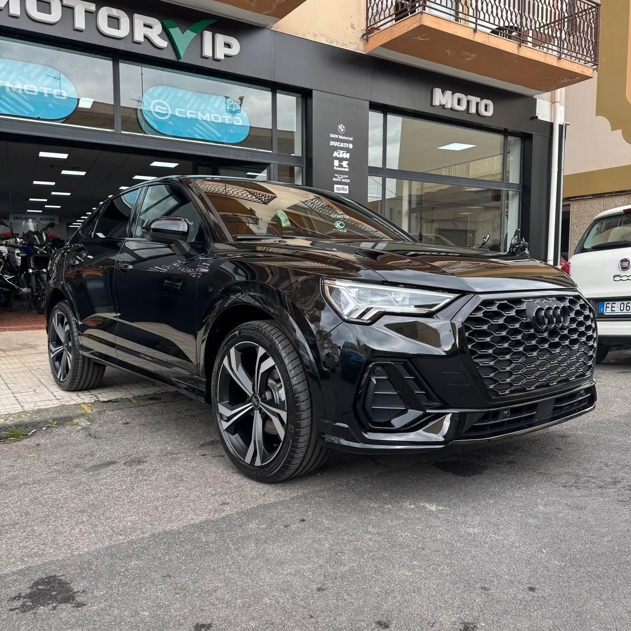 Audi Q3 SPB 35 TDI S tronic Identity Black + TETTO Pronta Consegna
