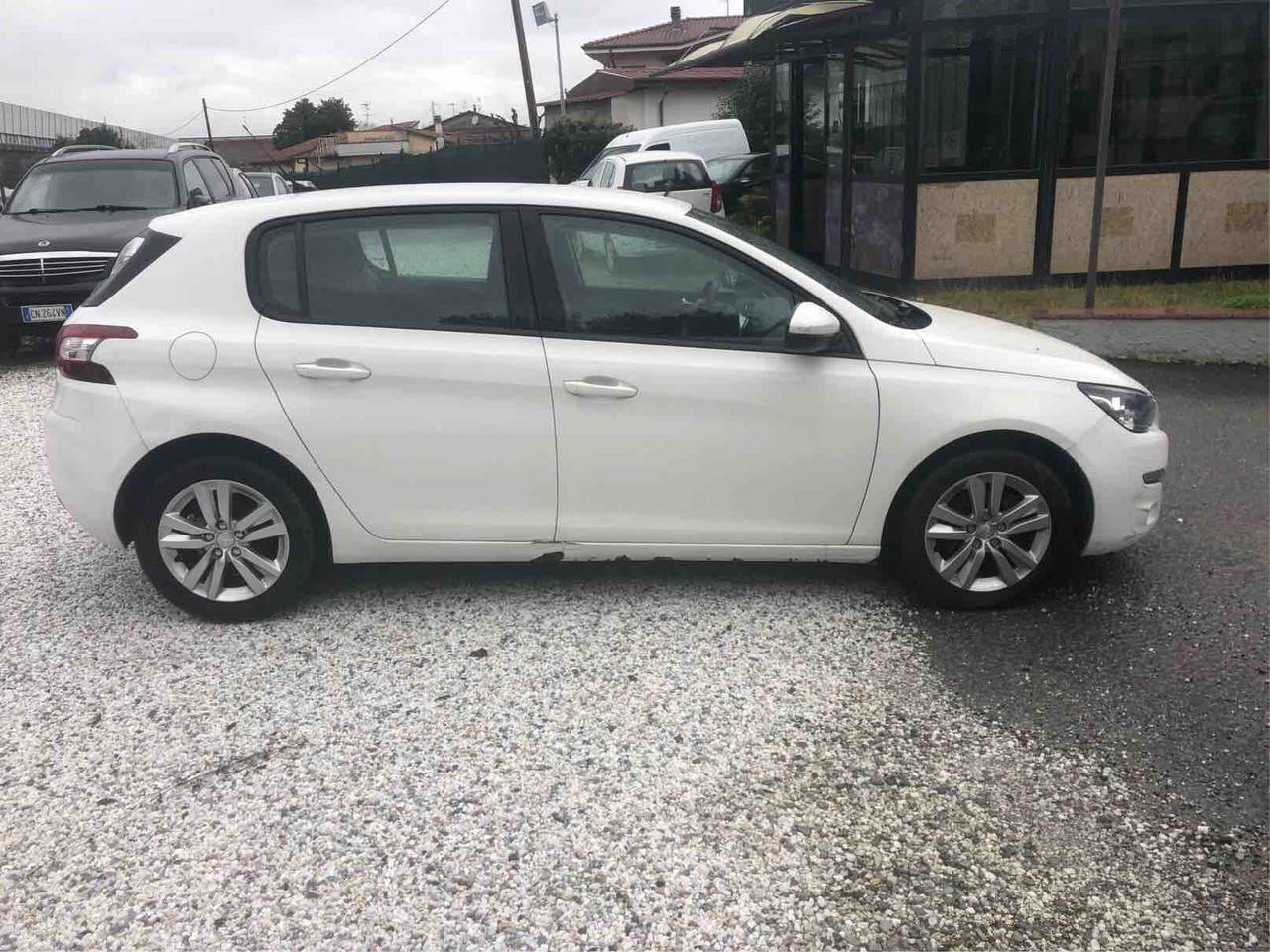 PEUGEOT 308 - AUTOMATICA - BATTITO AL MOTORE