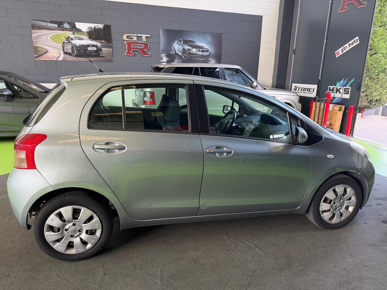 Toyota Yaris 1.3 CAMBIO AUTOMATICO -SOLO 93.500KM-