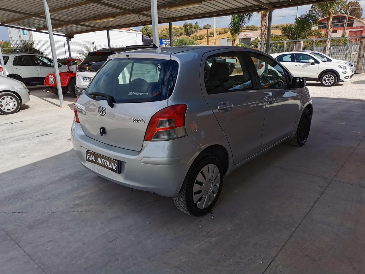 Toyota Yaris 1.3 5 porte Sol 2010