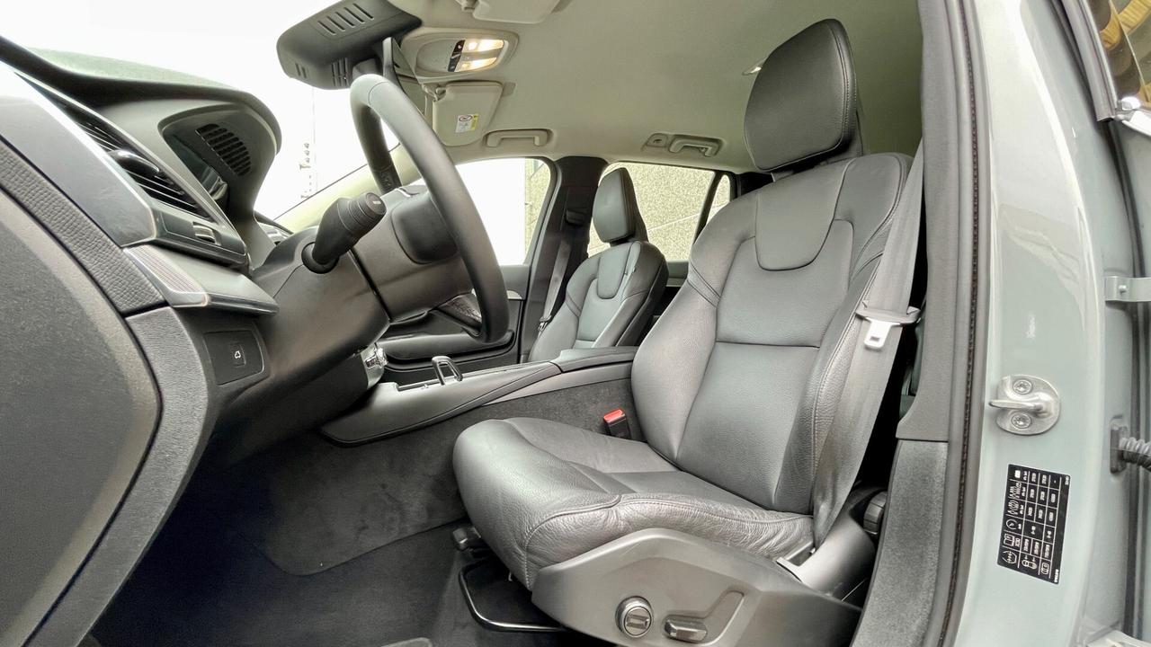 VOLVO XC 90 B5D 2.0 AWD ULTIMATE BRIGHT 235CV - 7 POSTI, PELLE, FULL LED