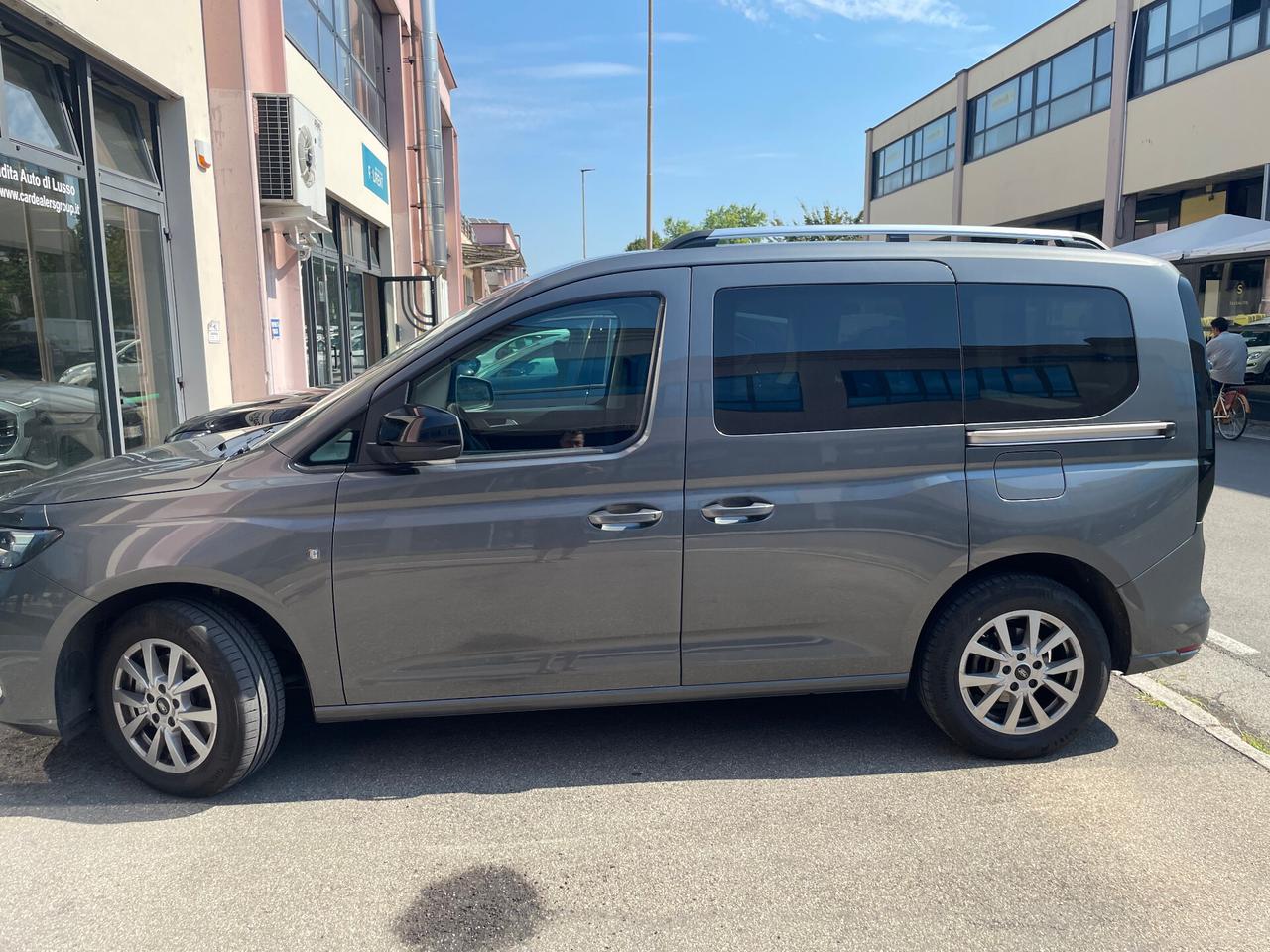 Ford Tourneo Connect 2.0 EcoBlue 122 CV Powershift Titanium